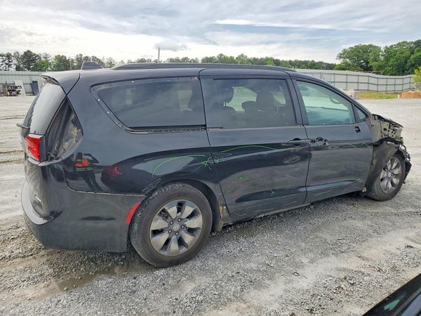 2018 CHRYSLER PACIFICA