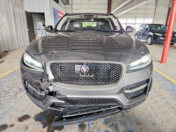 2017 JAGUAR F-PACE R-Sport
