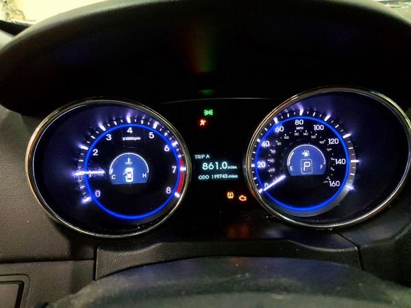 2012 HYUNDAI SONATA Middle level