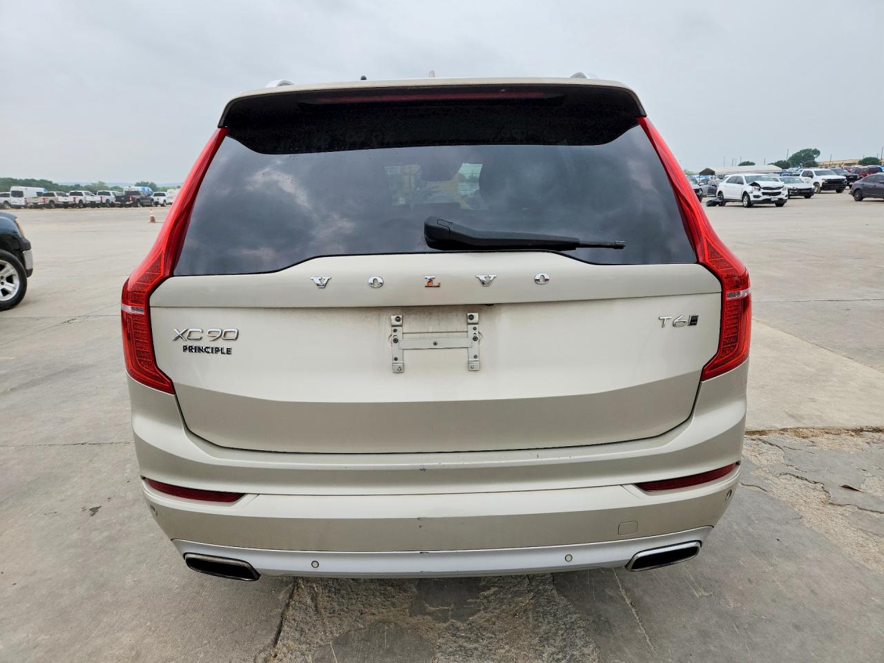 2016 VOLVO XC90 SV42 Momentum