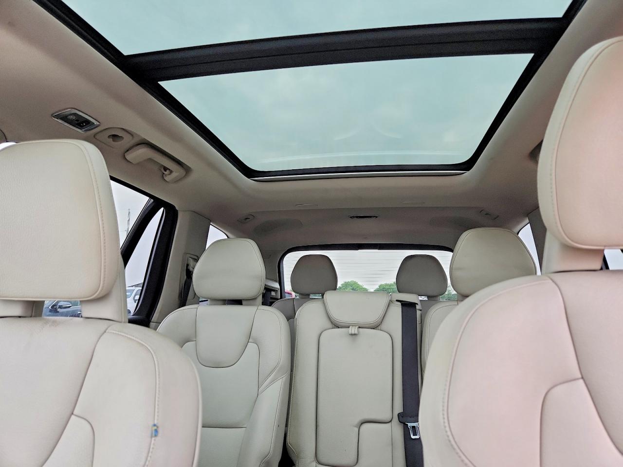 2016 VOLVO XC90 SV42 Momentum