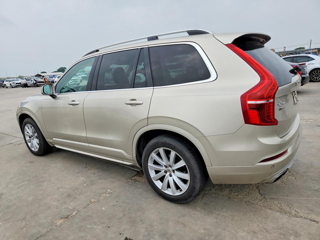 2016 VOLVO XC90 SV42 Momentum