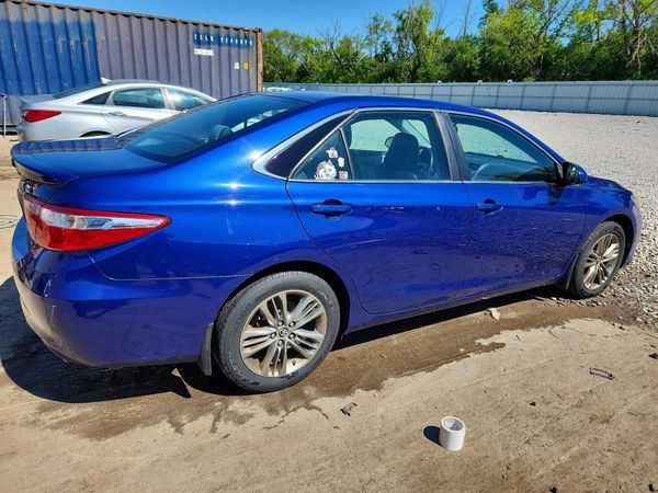 2016 TOYOTA CAMRY