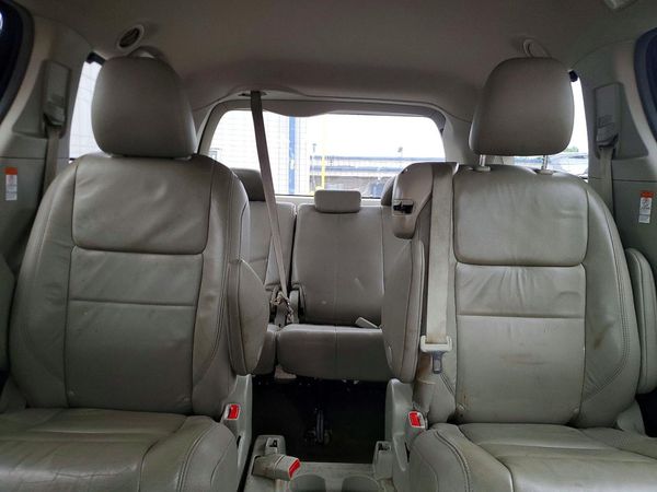 2018 TOYOTA SIENNA