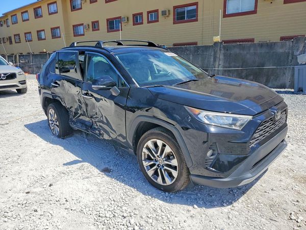 2021 TOYOTA RAV4 Limited