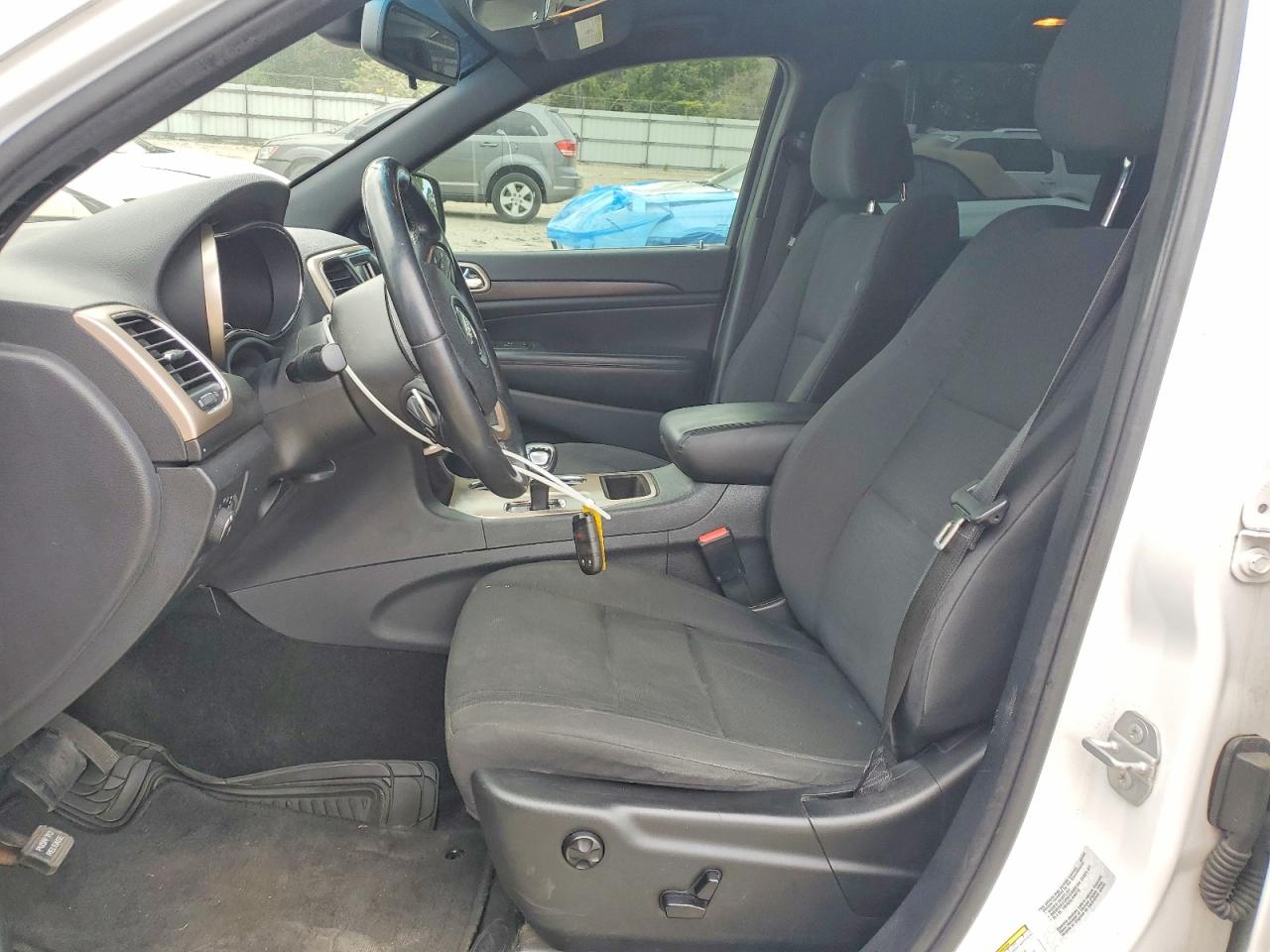 2015 JEEP GRAND CHEROKEE LAREDO 4X2