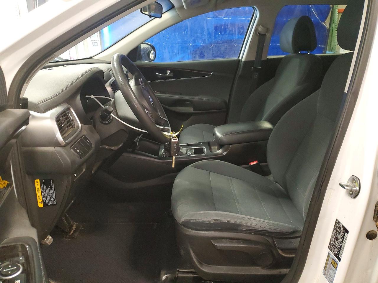 2016 KIA SORENTO L / LX