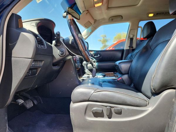 2017 INFINITI QX80
