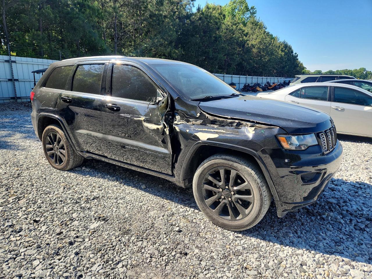 2020 JEEP GRAND CHEROKEE LAREDO 4X2