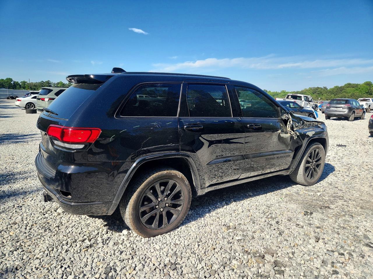 2020 JEEP GRAND CHEROKEE LAREDO 4X2