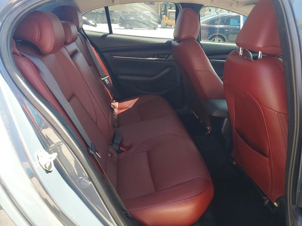 2024 MAZDA 3 Preferred Package