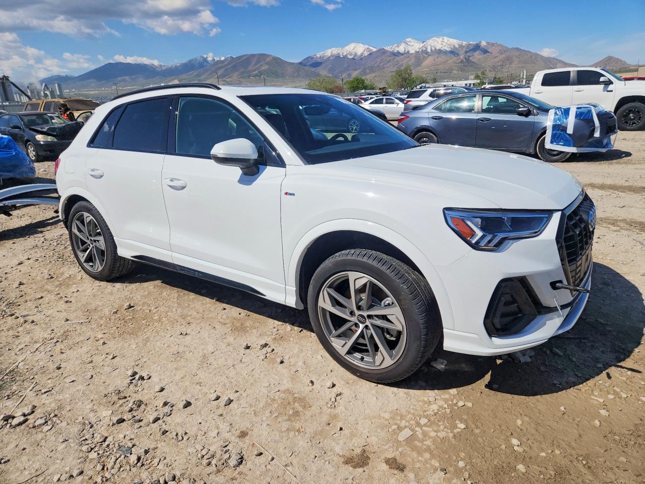 2025 AUDI Q3