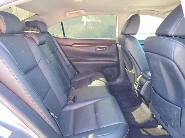 2015 LEXUS ES