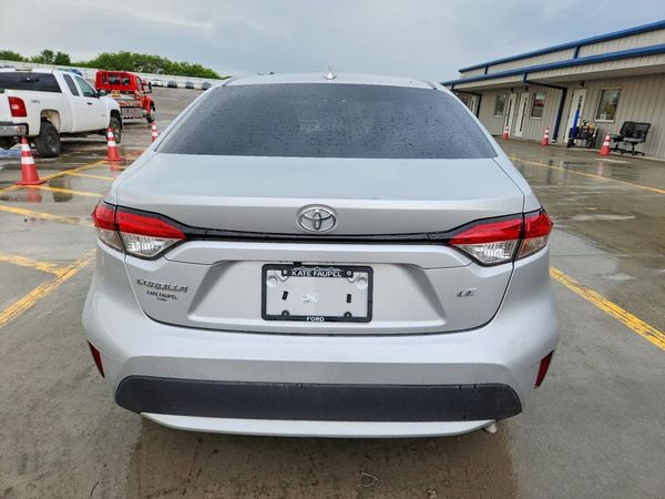 2022 TOYOTA COROLLA LE