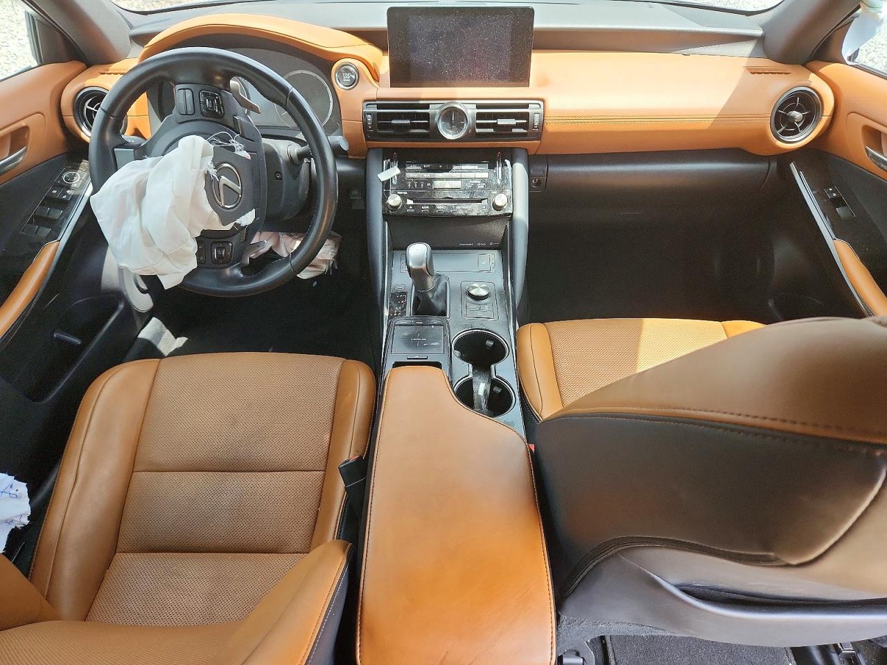 2024 LEXUS IS 300