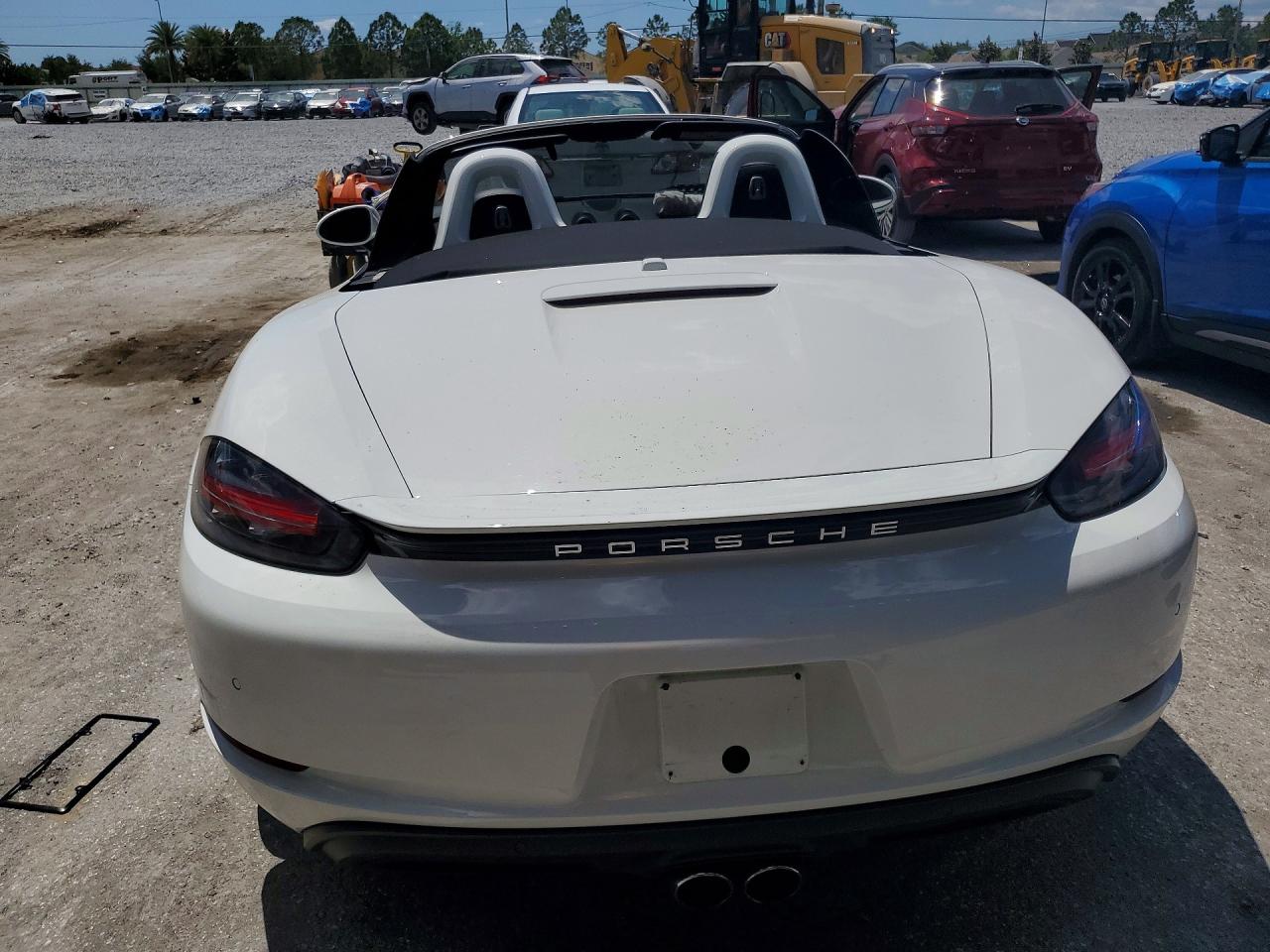 2017 PORSCHE BOXSTER