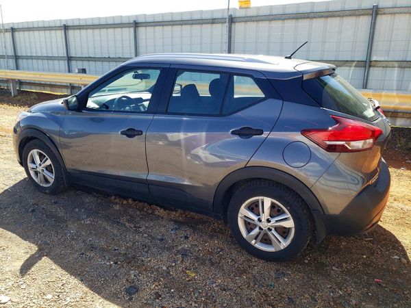 2019 NISSAN KICKS