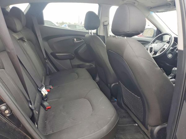 2015 HYUNDAI TUCSON GL (Middle-Low)