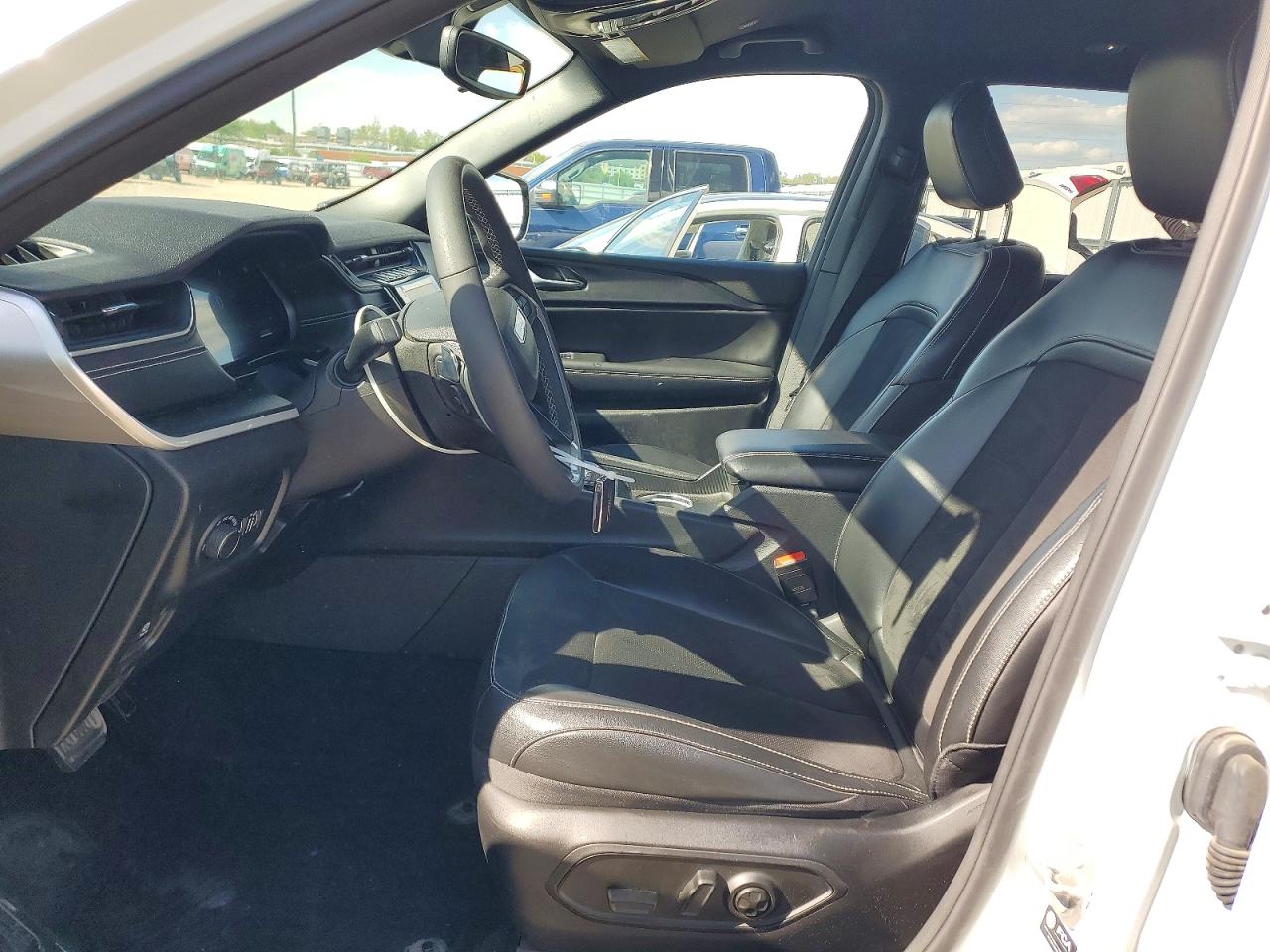 2023 JEEP GRAND CHEROKEE L LAREDO 4X4