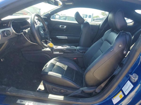 2022 FORD MUSTANG I4 Coupe
