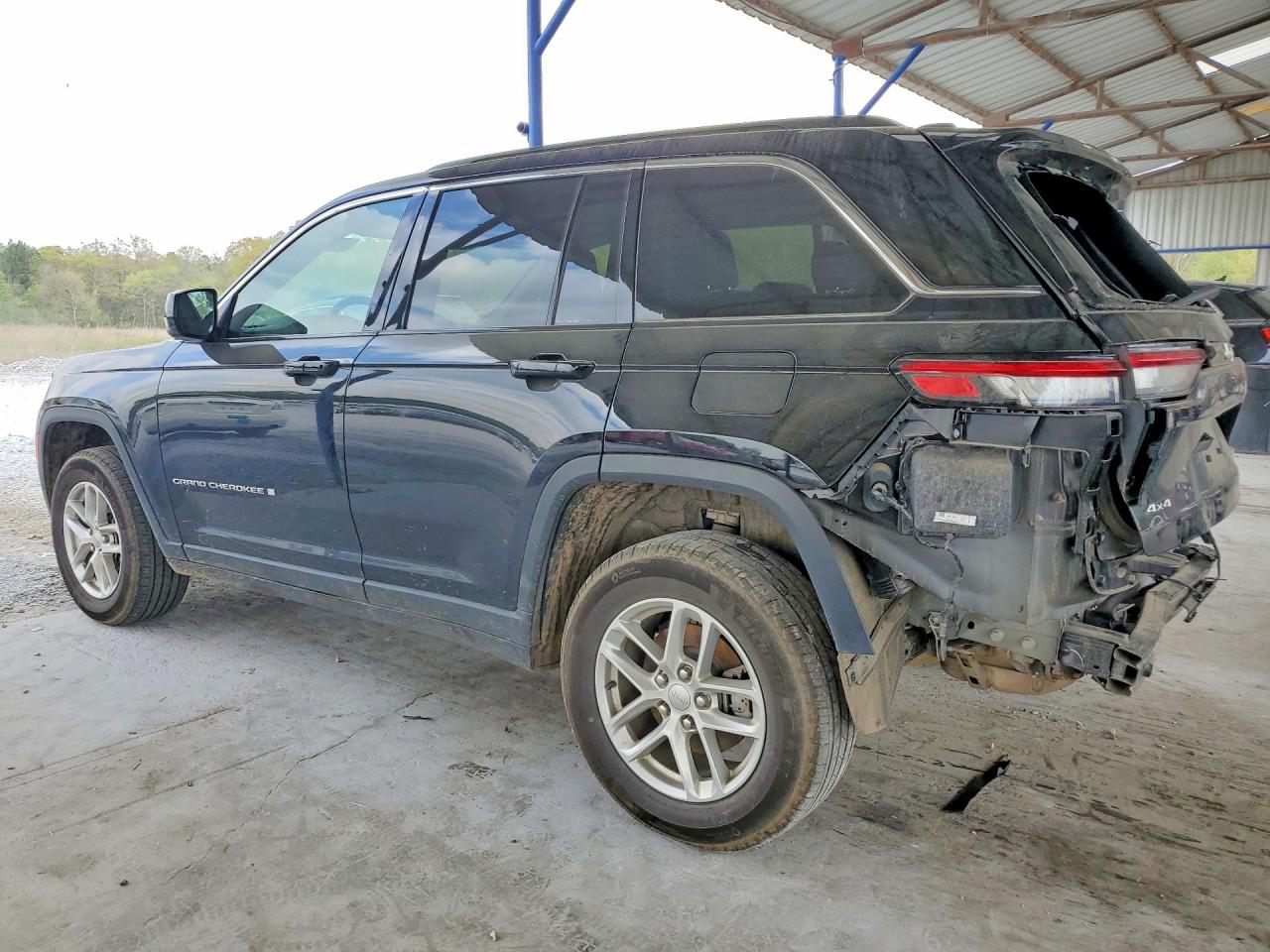 2024 JEEP GRAND CHEROKEE LAREDO 4X4