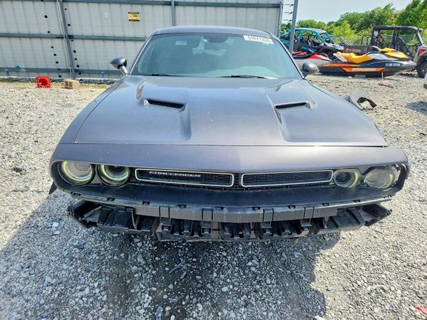 2016 DODGE CHALLENGER SXT
