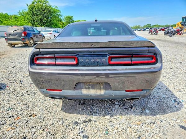 2016 DODGE CHALLENGER SXT