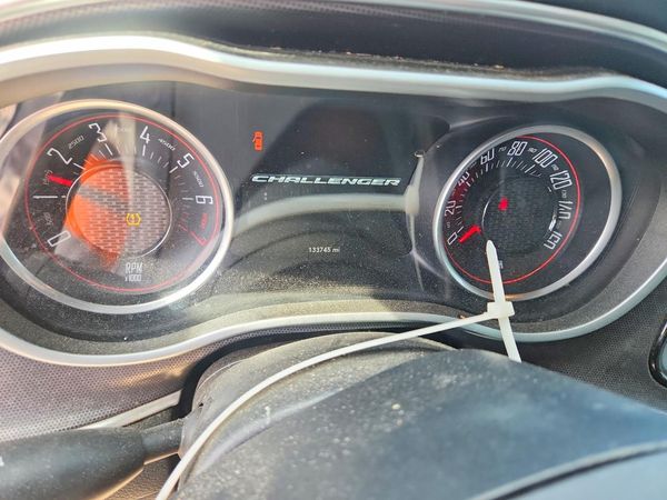 2016 DODGE CHALLENGER SXT