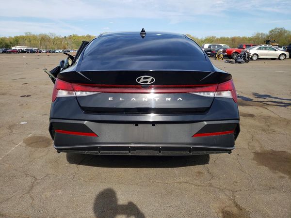 2025 HYUNDAI ELANTRA