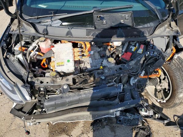 2018 CHEVROLET BOLT LT — Engine bay