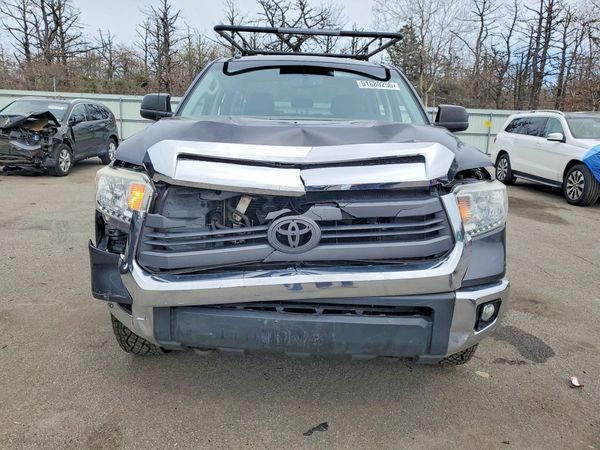 2014 TOYOTA TUNDRA SR5