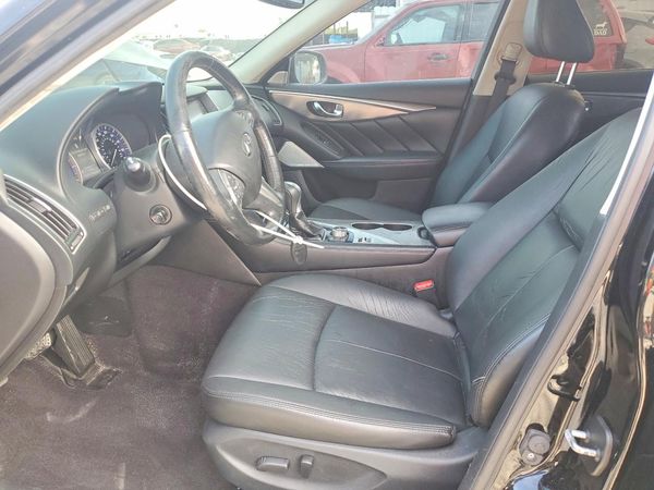 2017 INFINITI Q50