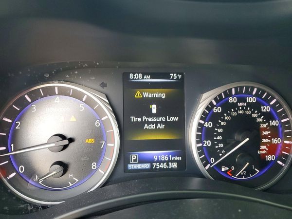 2017 INFINITI Q50