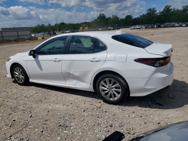 2024 TOYOTA CAMRY