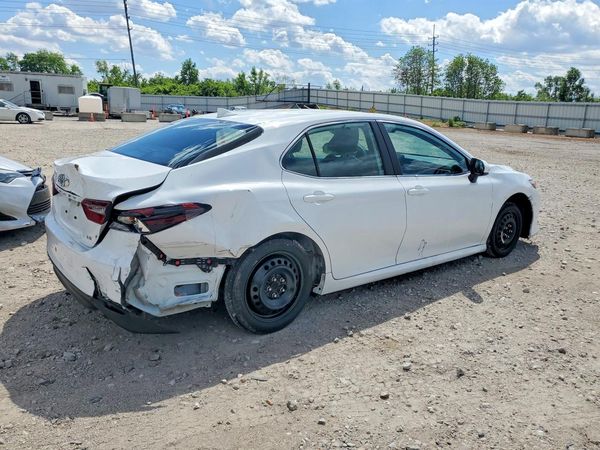 2024 TOYOTA CAMRY