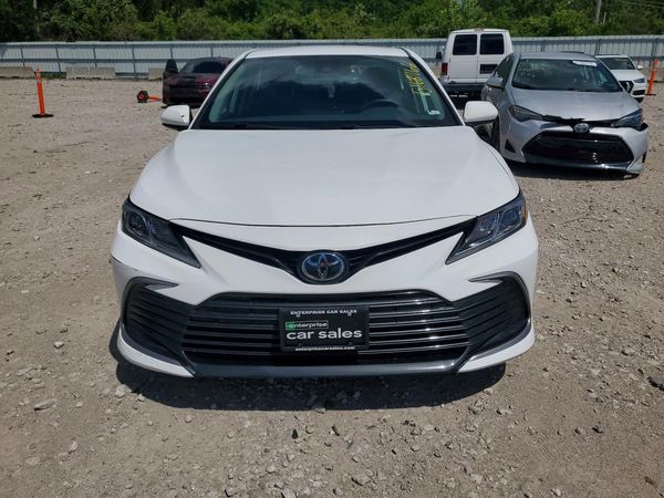 2024 TOYOTA CAMRY