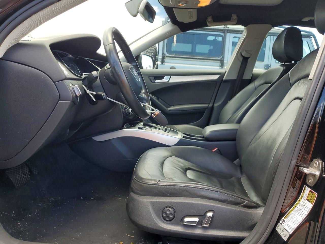 2013 AUDI A4 quattro Premium