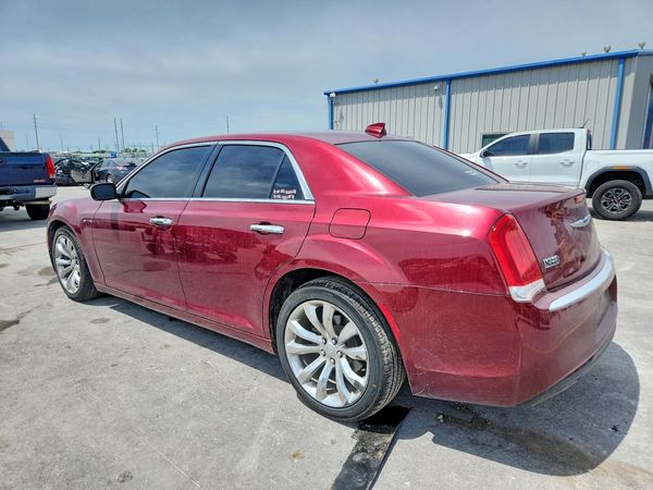 2019 CHRYSLER 300
