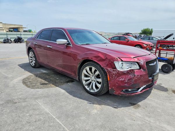 2019 CHRYSLER 300