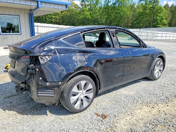 2023 TESLA Y