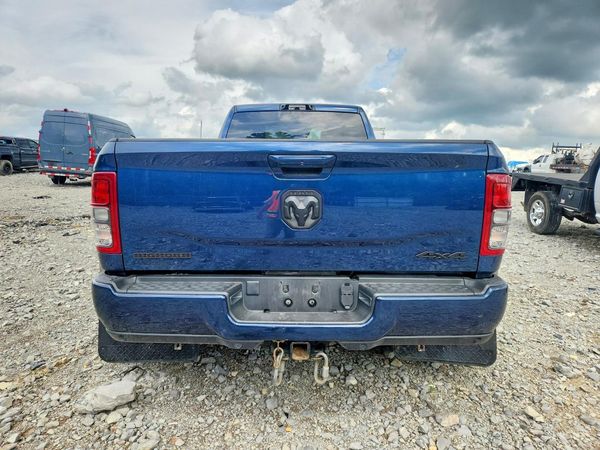 2024 RAM 3500 BIG HORN CREW CAB 4X4