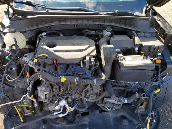 2020 HYUNDAI TUCSON — Engine bay