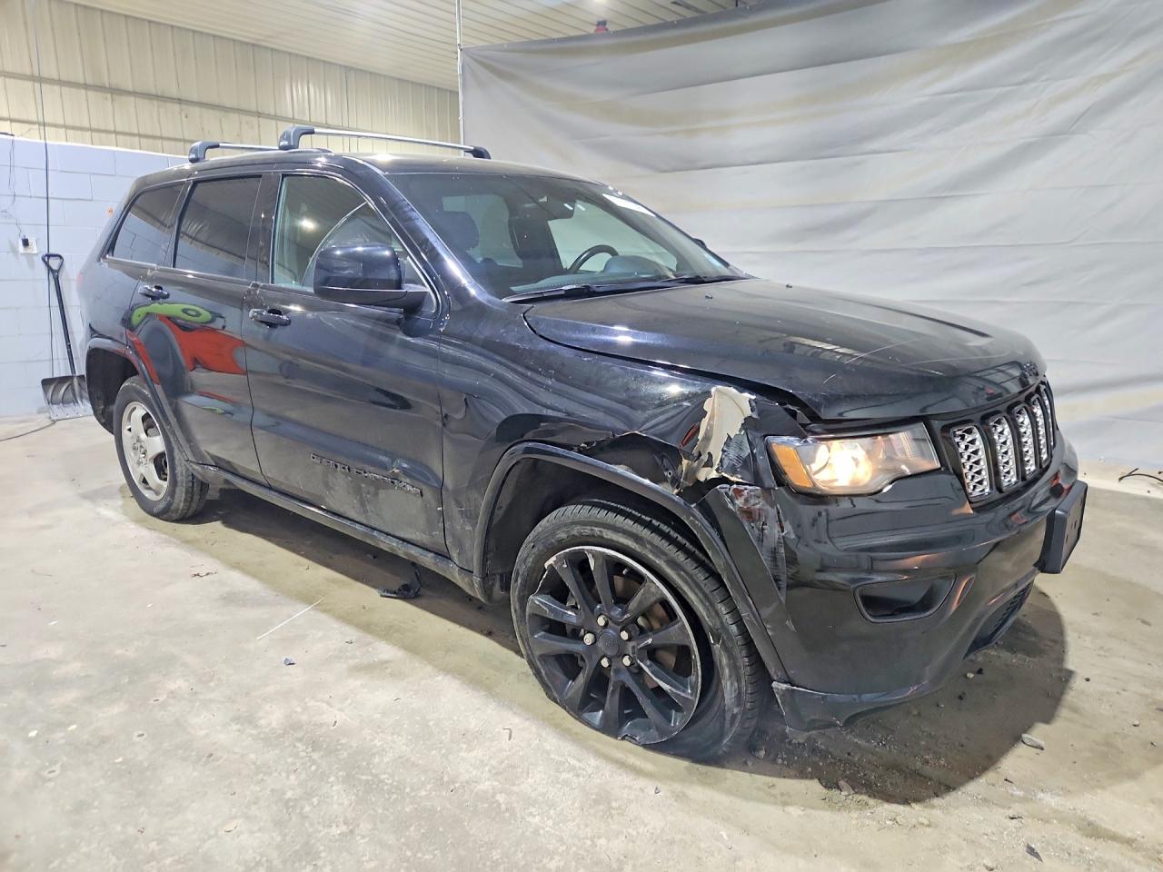 2018 JEEP GRAND CHEROKEE LAREDO 4X4