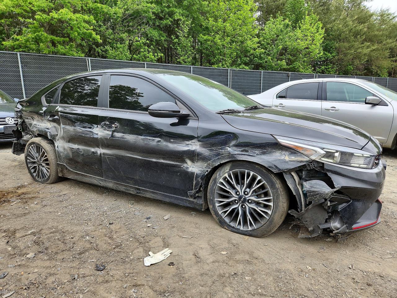 2023 KIA FORTE GT Line