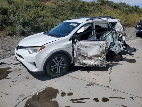 2018 TOYOTA RAV4 LE