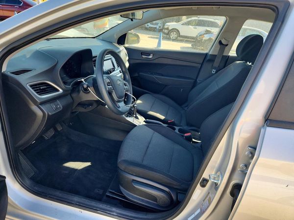 2019 HYUNDAI ACCENT SE and SEL