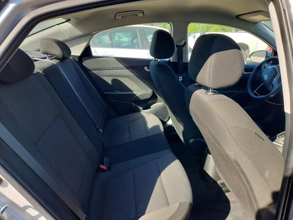 2019 HYUNDAI ACCENT SE and SEL