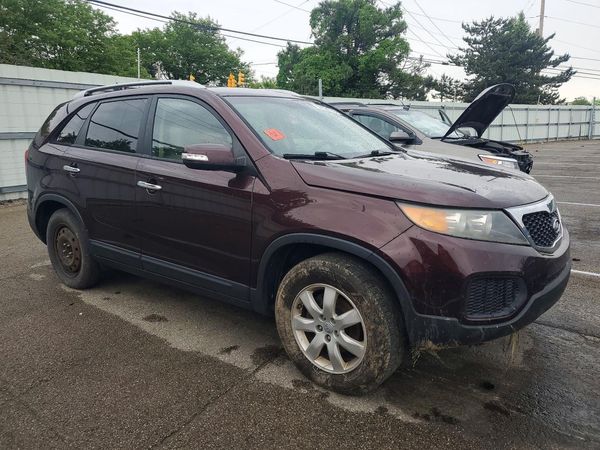 2013 KIA SORENTO Base / LX