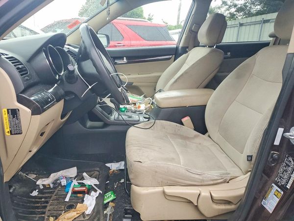 2013 KIA SORENTO Base / LX