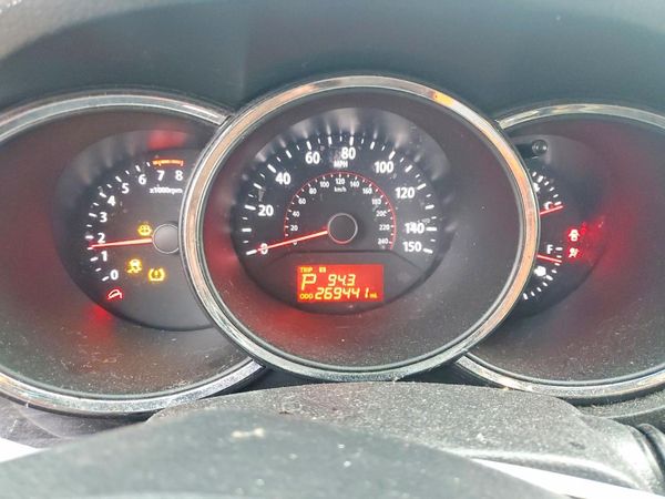 2013 KIA SORENTO Base / LX